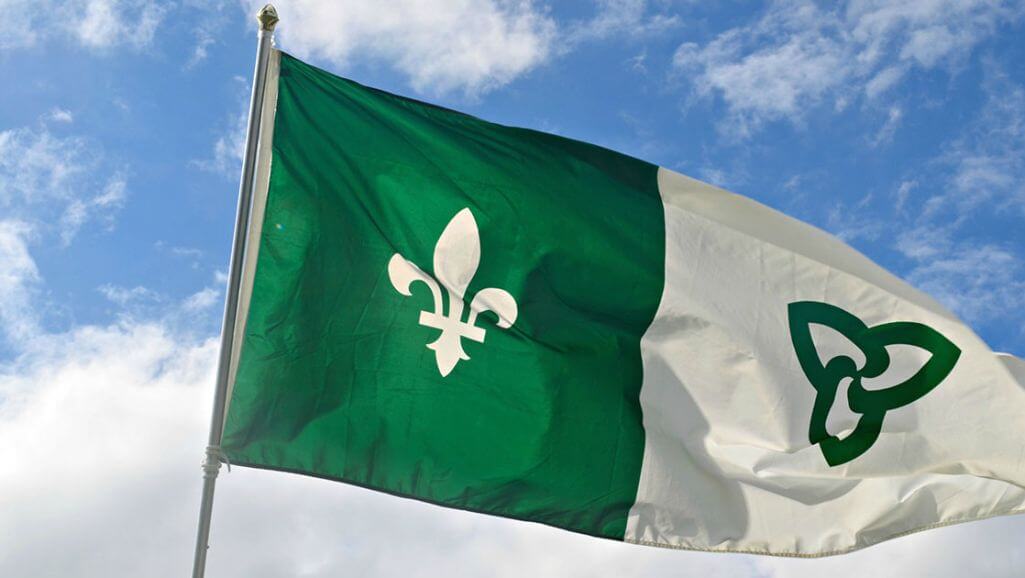 Drapeau francophone en Ontario  - LA PETITE FAMILLE V